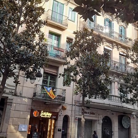 La Casa De Laura Nisia B&B Βαρκελώνη Εξωτερικό φωτογραφία