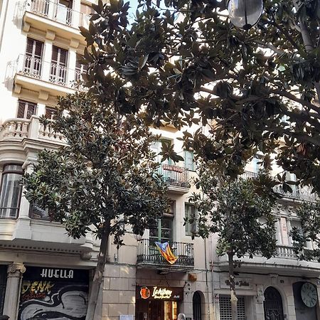 La Casa De Laura Nisia B&B Βαρκελώνη Εξωτερικό φωτογραφία