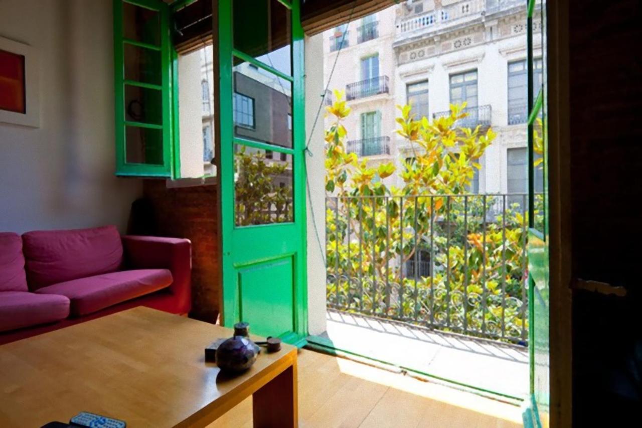 La Casa De Laura Nisia B&B Βαρκελώνη Εξωτερικό φωτογραφία