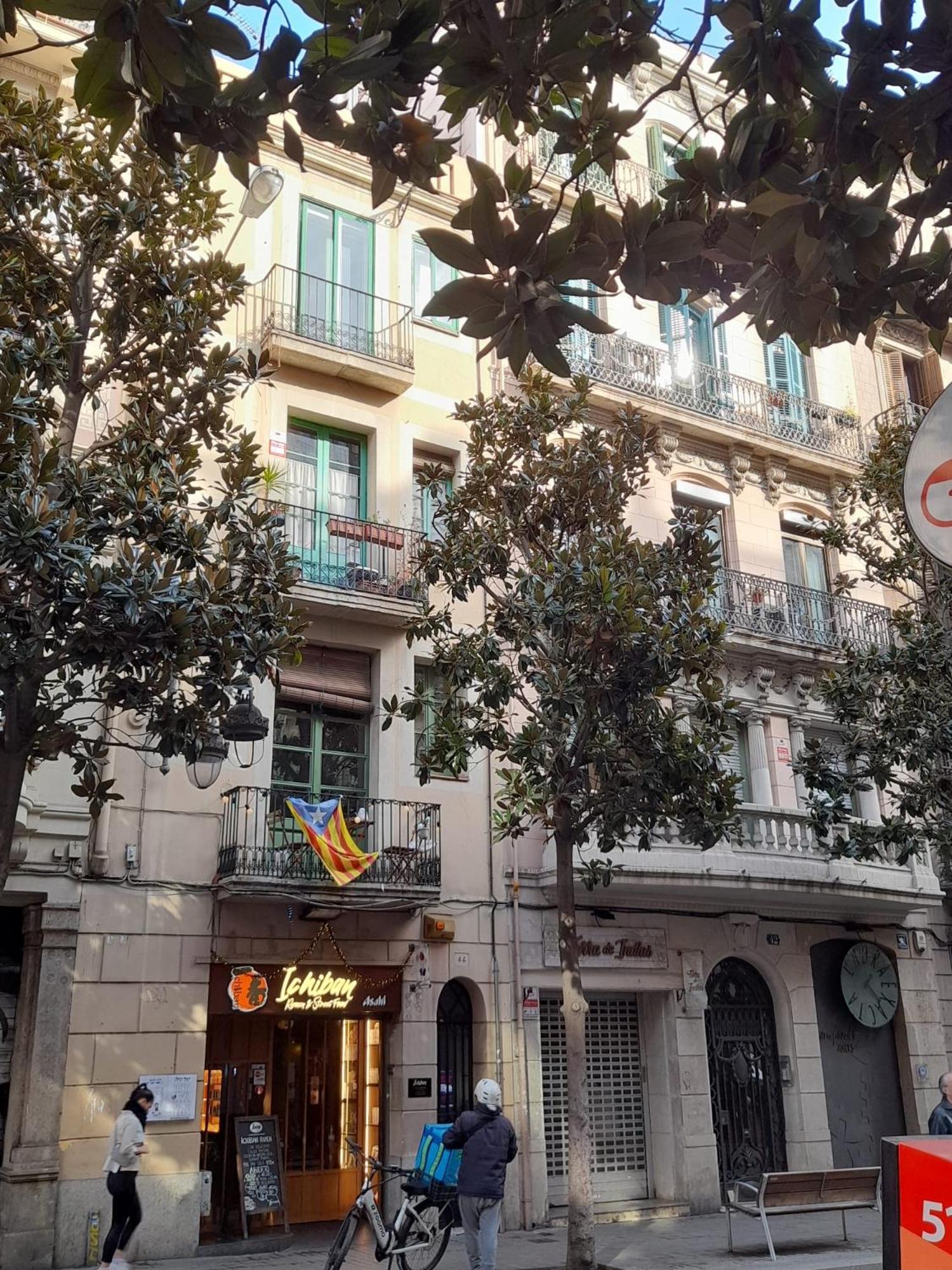 La Casa De Laura Nisia B&B Βαρκελώνη Εξωτερικό φωτογραφία