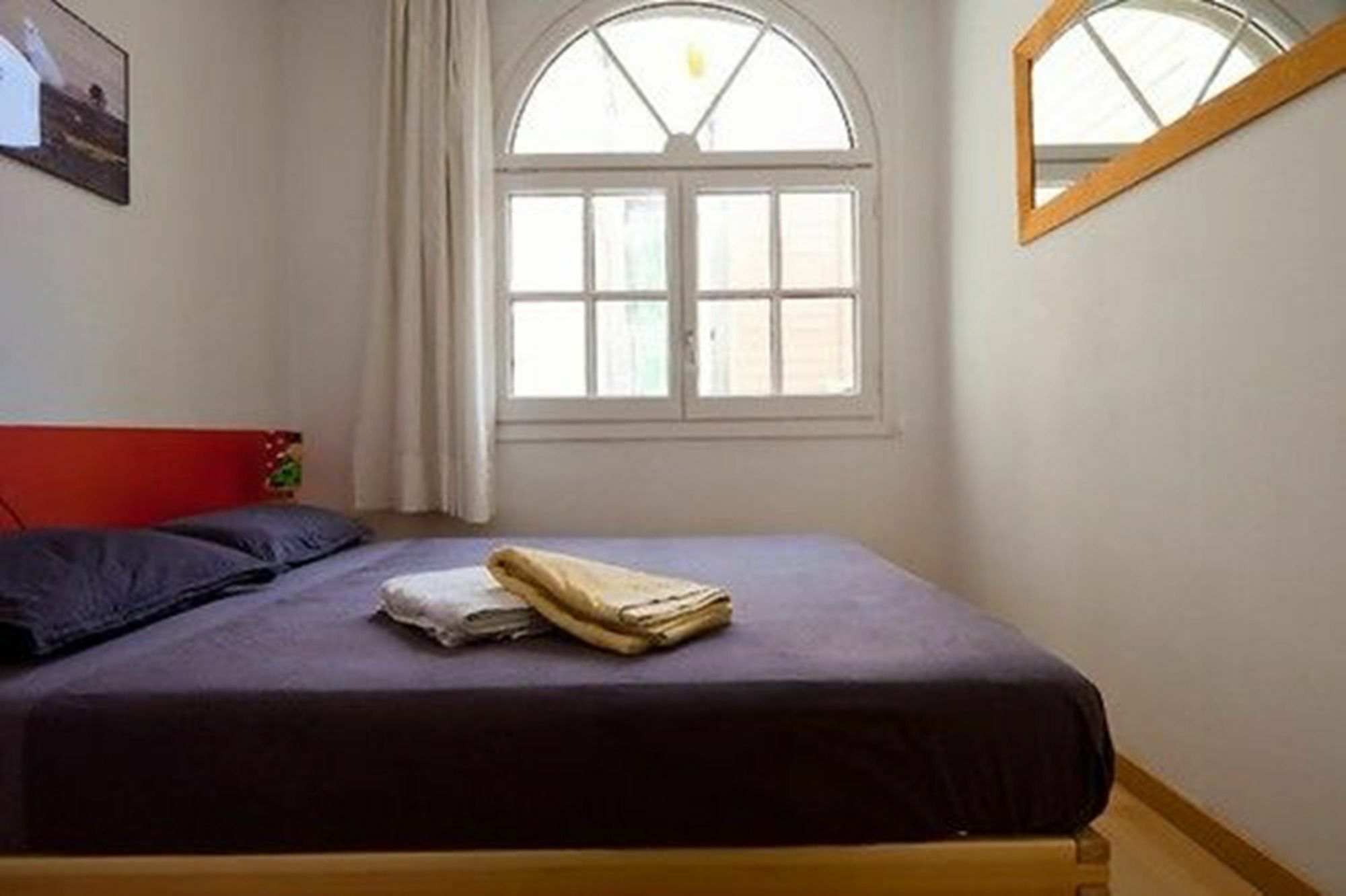 La Casa De Laura Nisia B&B Βαρκελώνη Εξωτερικό φωτογραφία