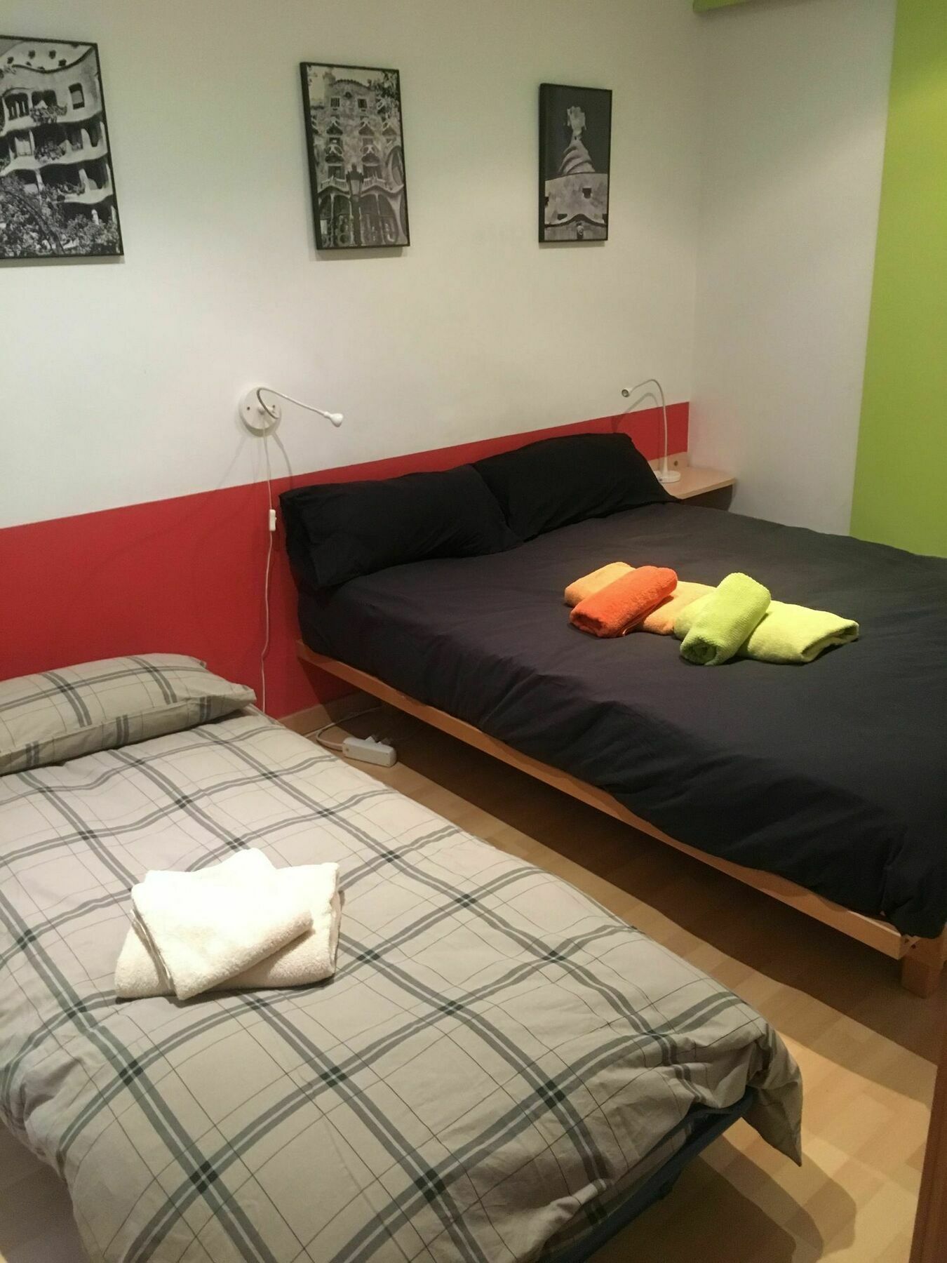 La Casa De Laura Nisia B&B Βαρκελώνη Εξωτερικό φωτογραφία